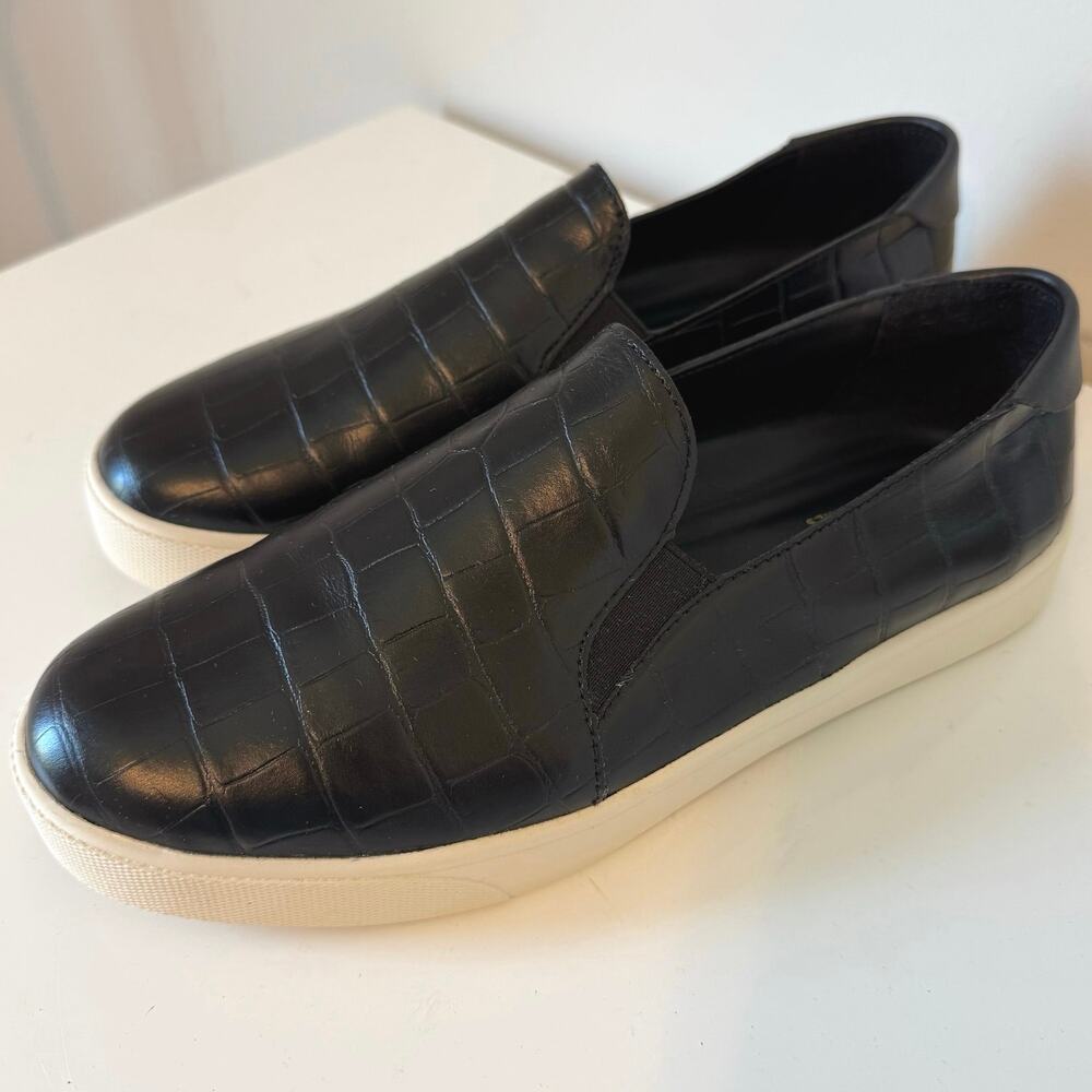 Cole Haan Grandpro Spectator Women size 10 black Leather Slip On Flat Shoes